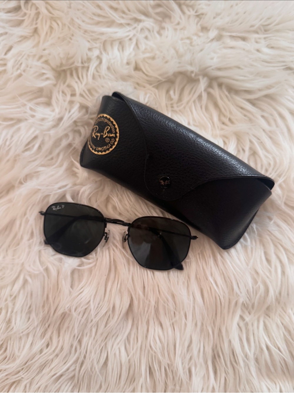 Ray-Ban Women’s Black Frame Sunglasses with Dark Lenses